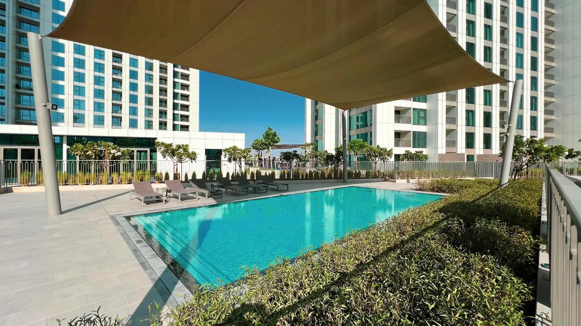 Premium 2 Bedroom High-Floor Apartment Offering Spectacular Burj Khalifa & Fountain Views, Steps Away From Dubai Mall - Downtown Dubai By Stayfinity - Max 8 Guests