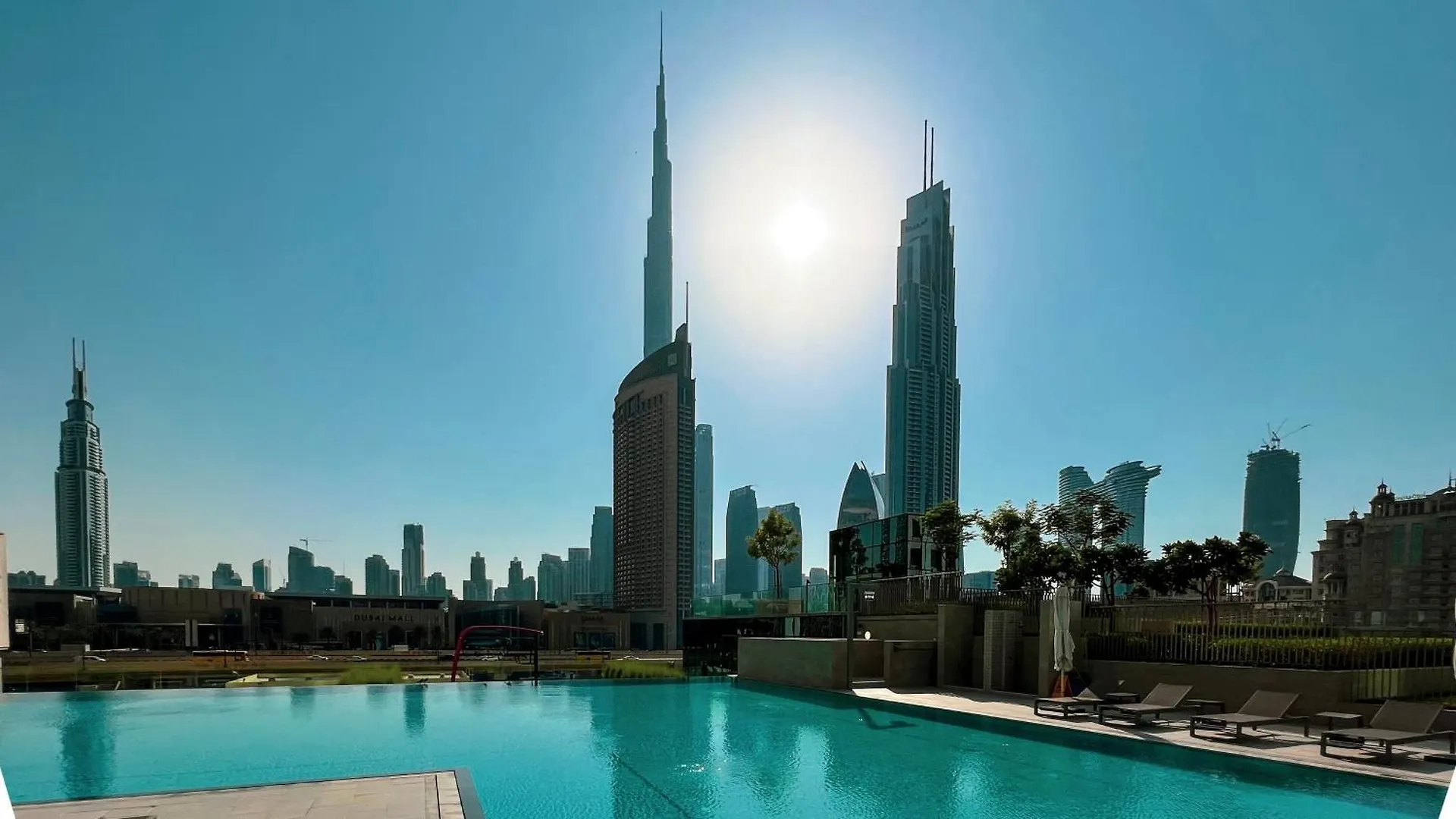 Premium 2 Bedroom High-Floor Apartment Offering Spectacular Burj Khalifa & Fountain Views, Steps Away From Dubai Mall - Downtown Dubai By Stayfinity - Max 8 Guests