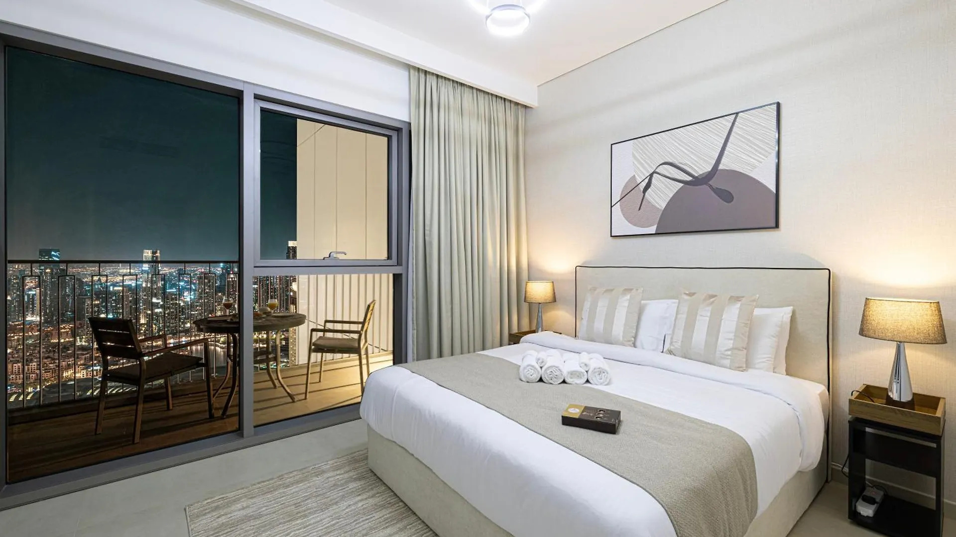 Premium 2 Bedroom High-Floor Apartment Offering Spectacular Burj Khalifa & Fountain Views, Steps Away From Dubai Mall - Downtown Dubai By Stayfinity - Max 8 Guests