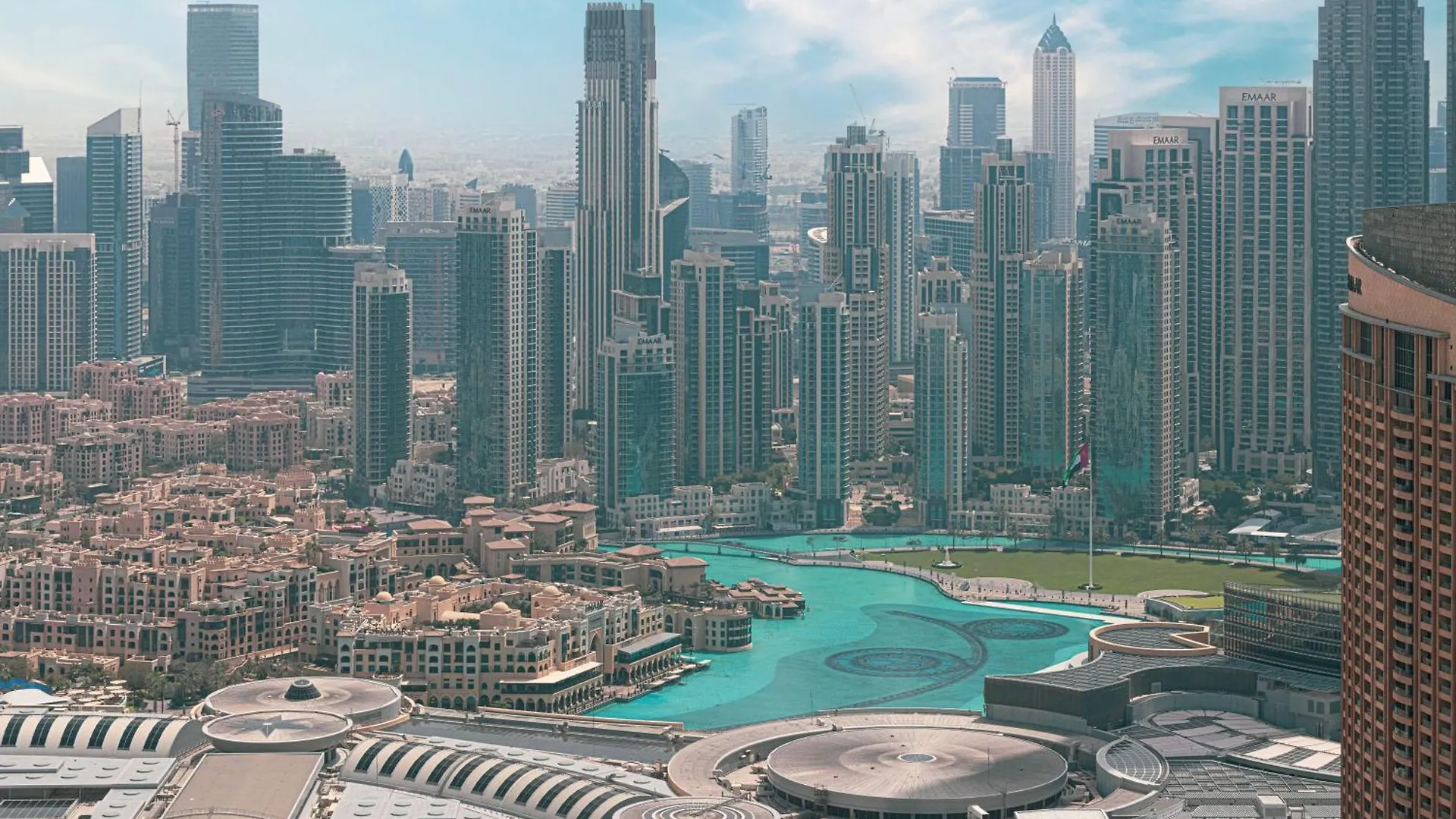 Premium 2 Bedroom High-Floor Apartment Offering Spectacular Burj Khalifa & Fountain Views, Steps Away From Dubai Mall - Downtown Dubai By Stayfinity - Max 8 Guests