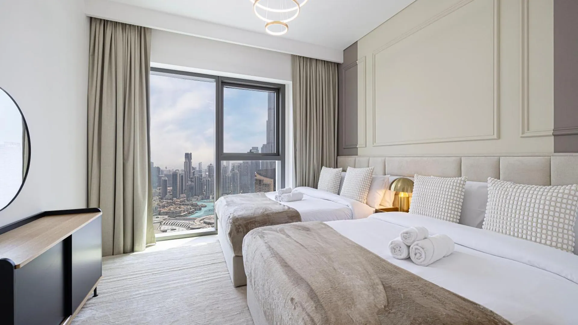 Premium 2 Bedroom High-Floor Apartment Offering Spectacular Burj Khalifa & Fountain Views, Steps Away From Dubai Mall - Downtown Dubai By Stayfinity - Max 8 Guests